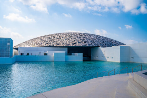 Discover the Wonders of the Louvre Abu Dhabi: A Cultural Oasis in the Heart of the Emirates